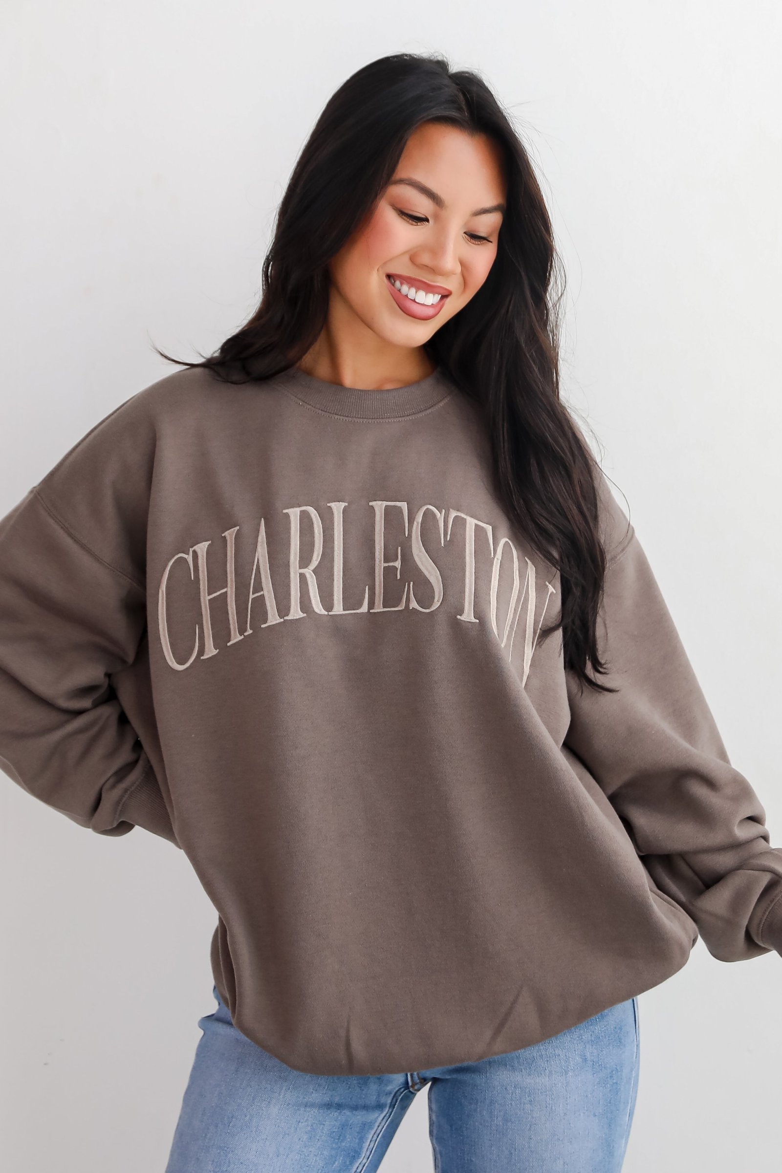 Charleston Embroidered Sweatshirt KP10